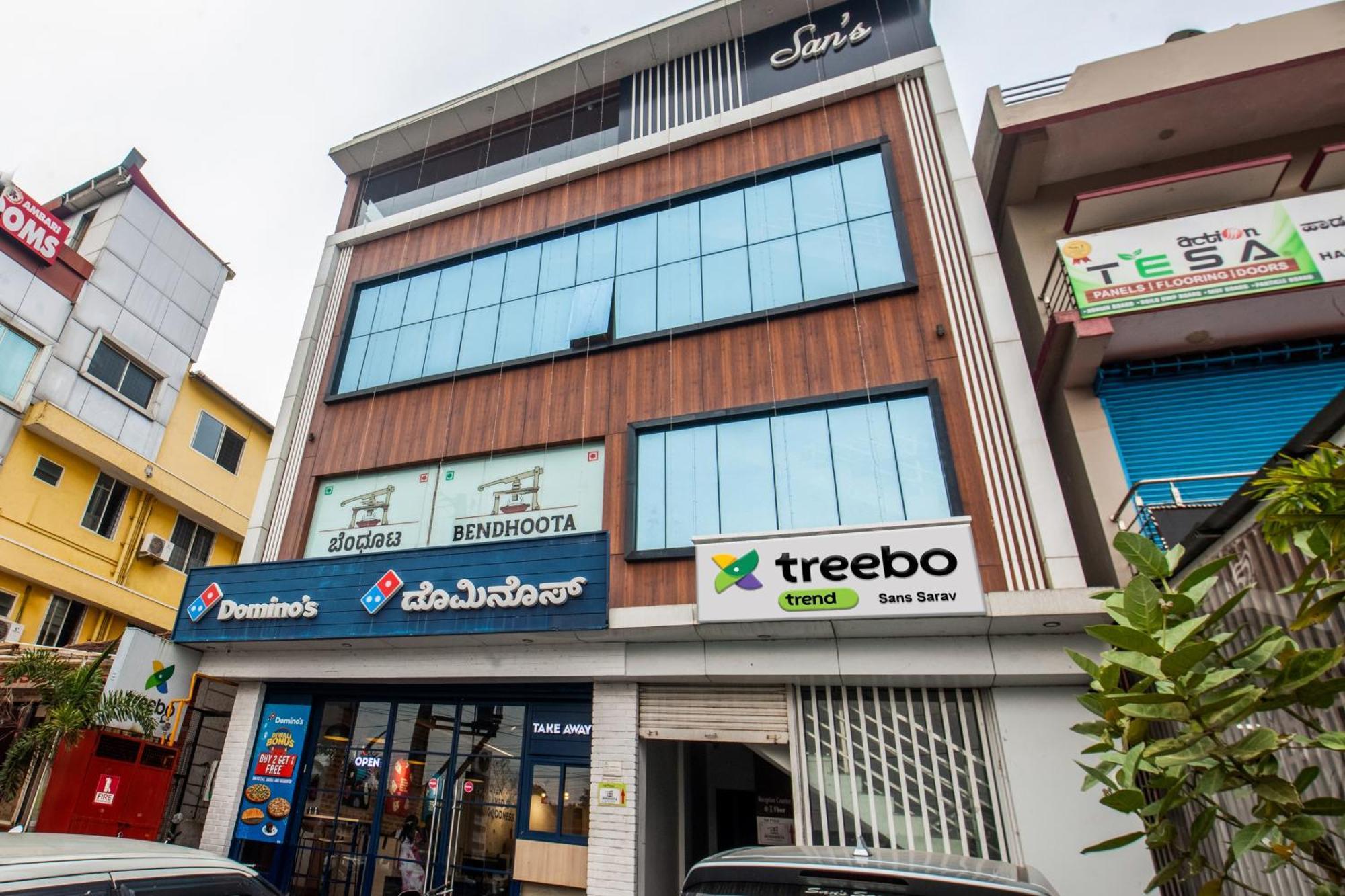 ホテル Treebo Sans Sarav Kushalnagar マディケーリ エクステリア 写真